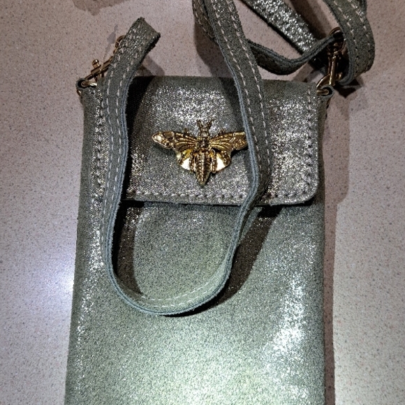 $3. start gold-Gray Crossbody Bag with Flap Closure and Gold-Toned Hardware - Picture 5 of 9
